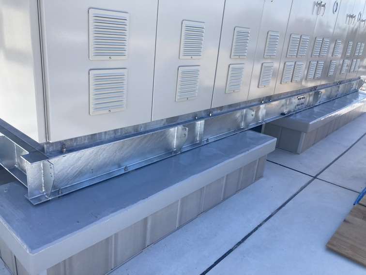 某店舗 キュービクルベース