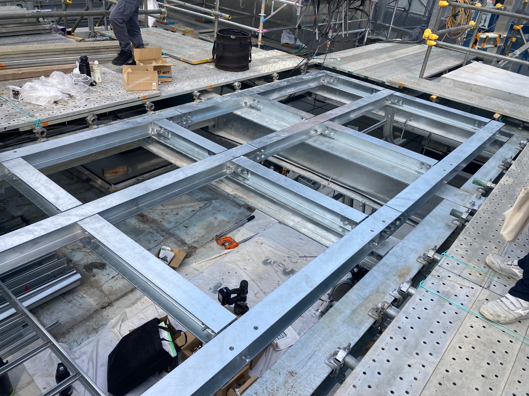 某ビル キュービクルベース