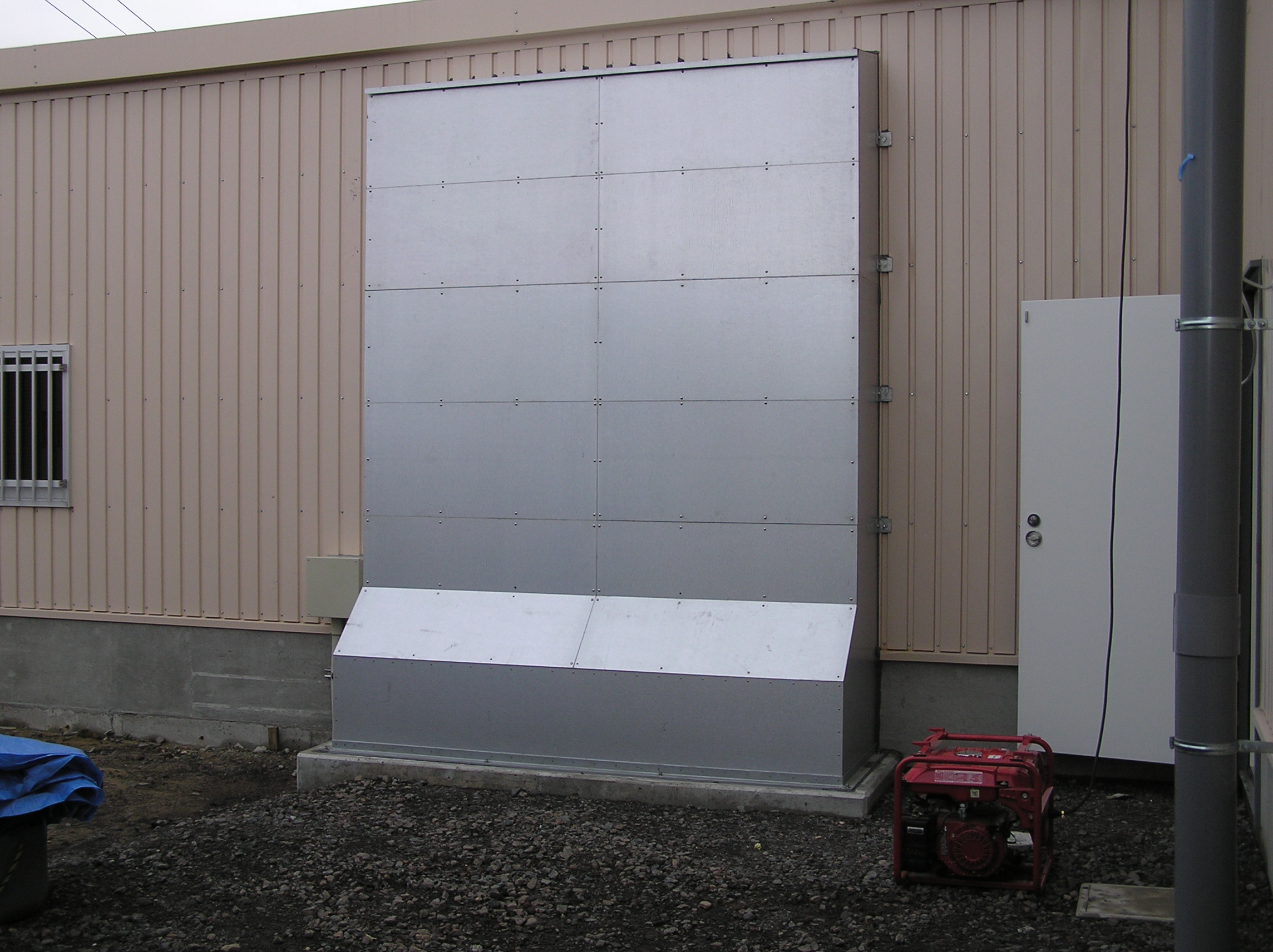 某店舗 ワイヤリングダクト